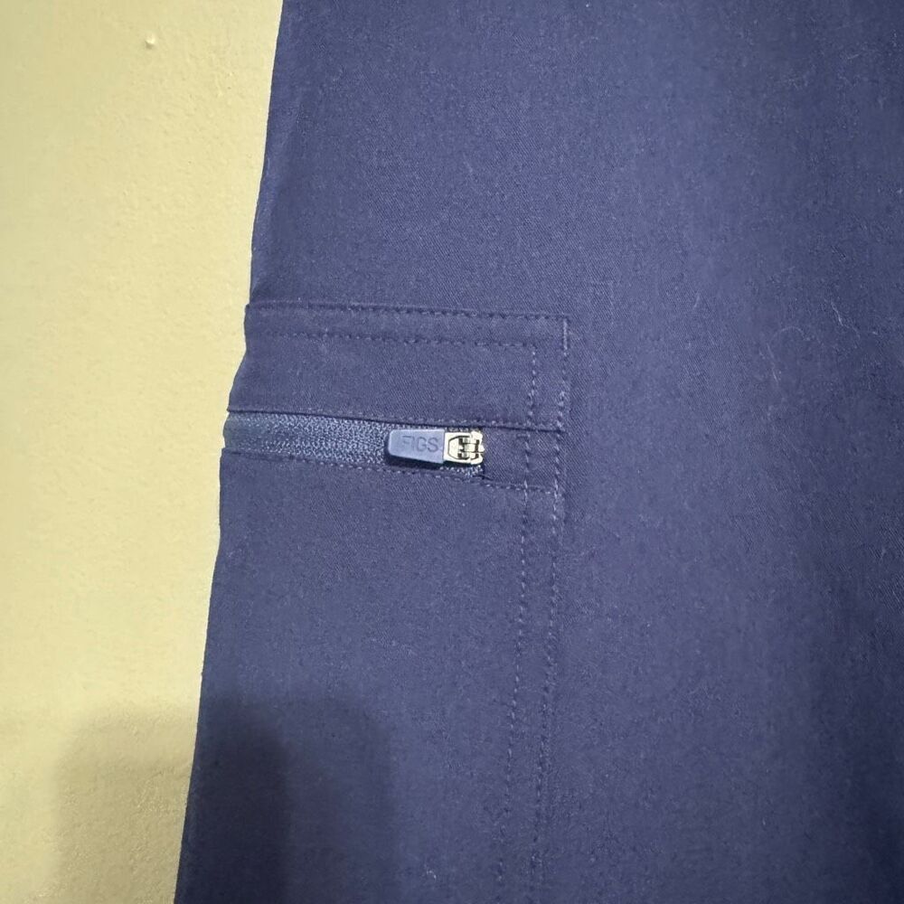 Figs high waisted Yolo navy women’s scrub pants size small tall - Picture 5 of 7